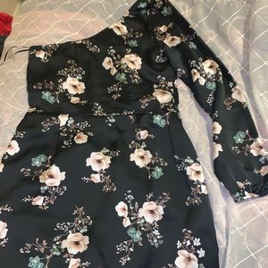 One-Shoulder Long-Sleeve midi dress